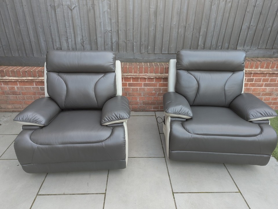 LaZBoy Raleigh Swivel Rocker Power Recliner ArmChair With Massage