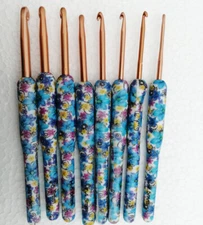 8Pcs/Set  Knitting Needles Set Ergonomic Grip Crochet Hook Soft Handle