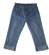 Cosmo Capri Jeans Size 8 Embroidered Studded Back Pockets
