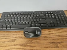 Logitech MK270 Wireless Keyboard And Mouse Combo - Pre-owned Excellent!