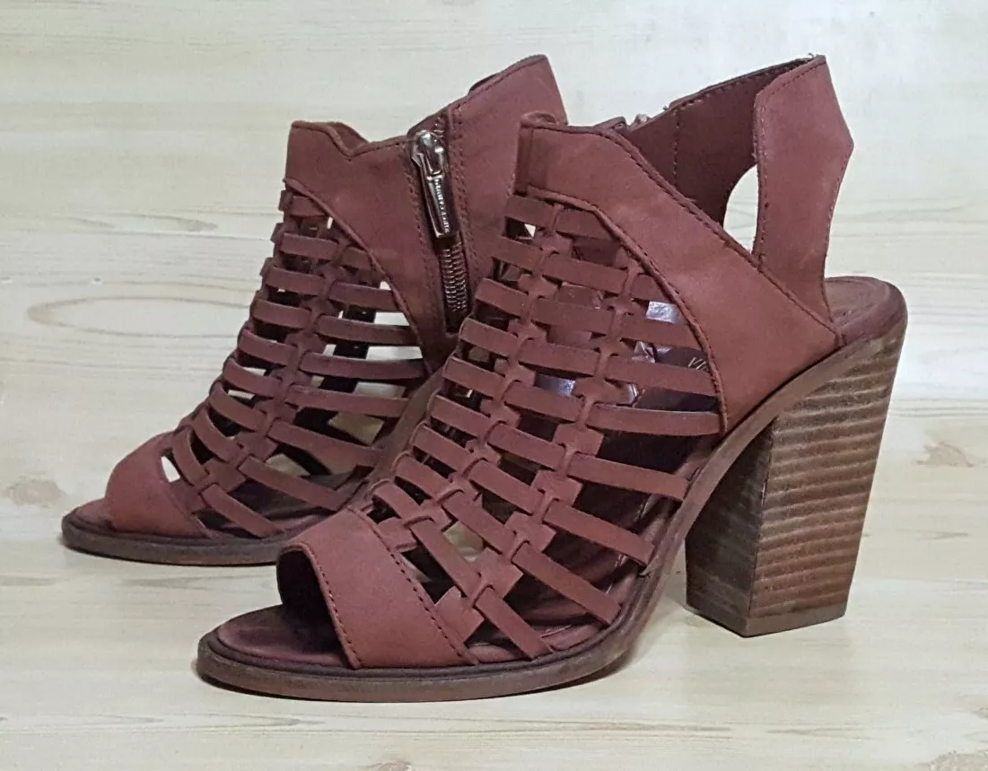 Vince camuto peep toe sandals 2025