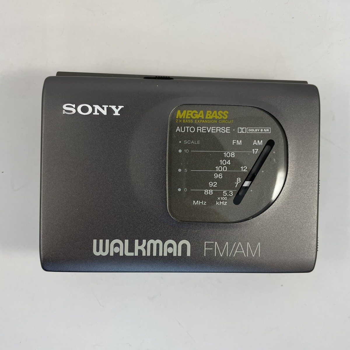 SONY WALKMAN 海外モデル カセットウォークマン WM-FX50 Vintage Sony FX50 Walkman AM/FM Cassette with Case Mega Bass