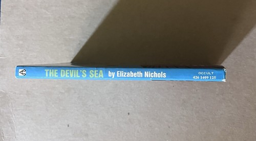 THE DEVIL'S SEA by Elizabeth Nichols 1975 Award paperback BERMUDA TRIANGLE - Picture 3 of 3