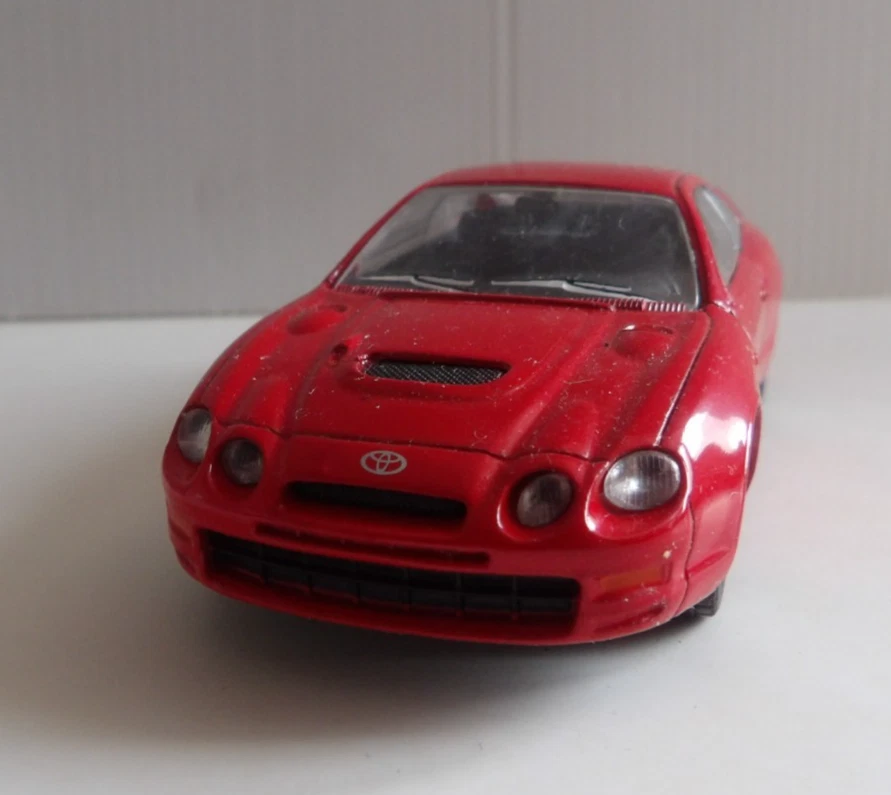 1/43 TOYOTA CELICA 1998 rouge vendu en l'état - Photo 4/4