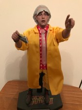 Doc Emmett Brown Actionfigur 1/6 Hot Toys Zurück in die Zukunft 2