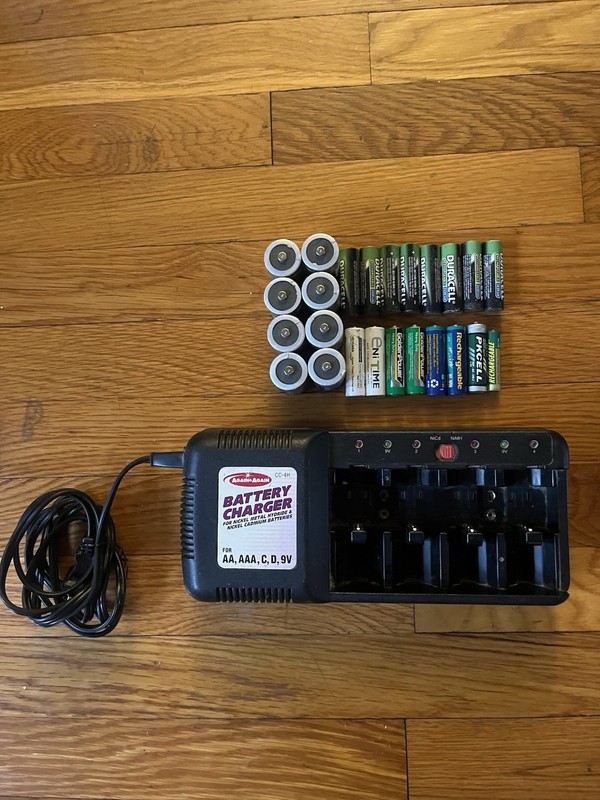 Again and Again Battery Charger Model CC-4H Nickel Metal Hydride & NickelCadmium