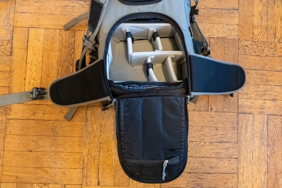 Mochila para cámara F-Stop Guru + UCI (cubo) y cubierta para lluvia Foto 2 de 4