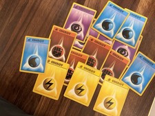 Lote de 15 cartas de Pokémon de energía mixta Pokemone TCG conjunto base LP-NM