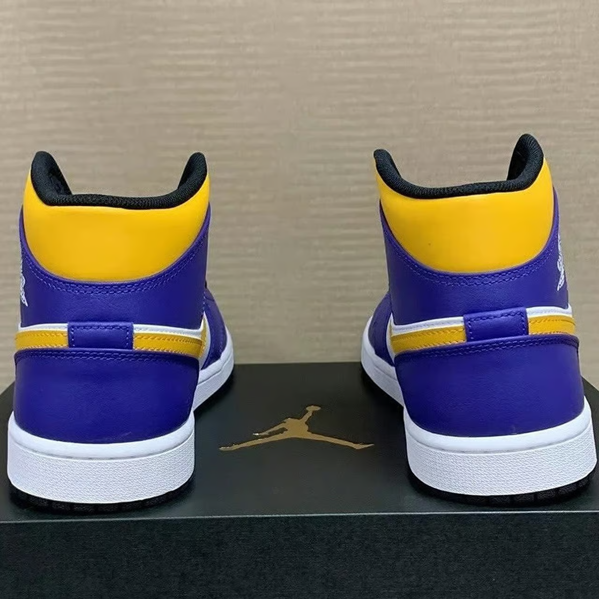 Nike Air Jordan 1 Mid Lakers Purple University Gold Retro {Size