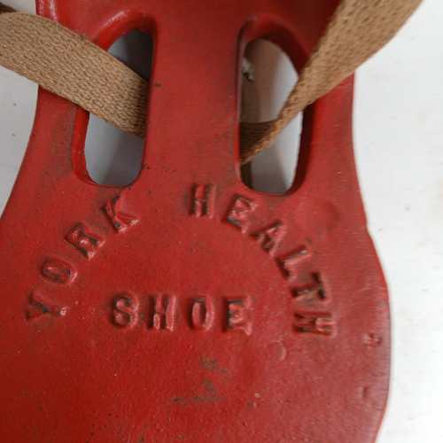VTG Cast Iron YORK HEALTH SHOE Weight Lifting Strength Training Original READ - Picture 14 of 18