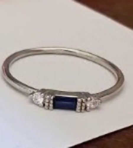 Anillo apilable baguette color zafiro azul delicado minimalista plata todos los tamaños - Imagen 2 de 8