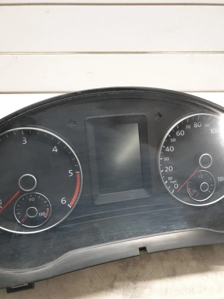Volkswagen Scirocco Mk3 2008-2014 SPEEDO CLOCKS 1K8920973A - Image 3 of 4