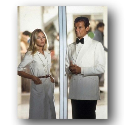Roger Moore Britt Ekland Photo 8x10 The Man With The Golden Gun 1974 Bond Film