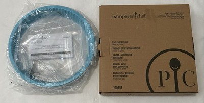 PAMPERED CHEF TART PAN WITH LID Brand New 100669