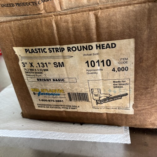 Hitachi Framing Nails 10110 3”x.131” SM 4,000/box Open Box. Plastic Strip Heads