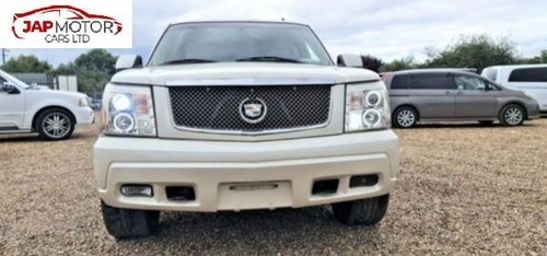 CADILLAC ESCALADE EXT 6.0 V8 VORTEX 4WD CREW CAB PICKUP AUTO PEARL WHITE ULEZ - Picture 2 of 24