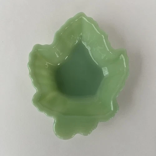 Vintage JADEITE FIRE KING MAPLE LEAF CANDY DISH BOWL Spoon Rest
