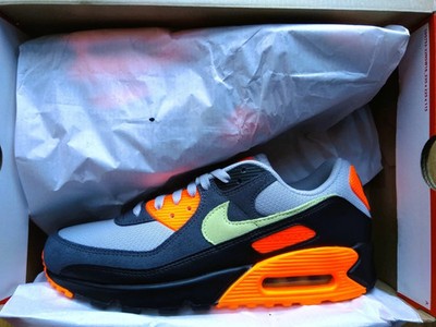 New Nike air max 90 (lt smoke grey/limelight) EUR 44 DM0029 018
