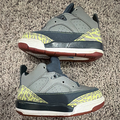 Jordan Air Jordan 3 Gray/Navy/Yellow Leather Kids US 5C Sneakers 832033-015