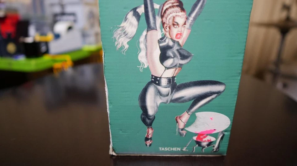 Taschen Exotique Magazine Vol. 1-3 Published in 1998 In good condition - Image 4 of 4