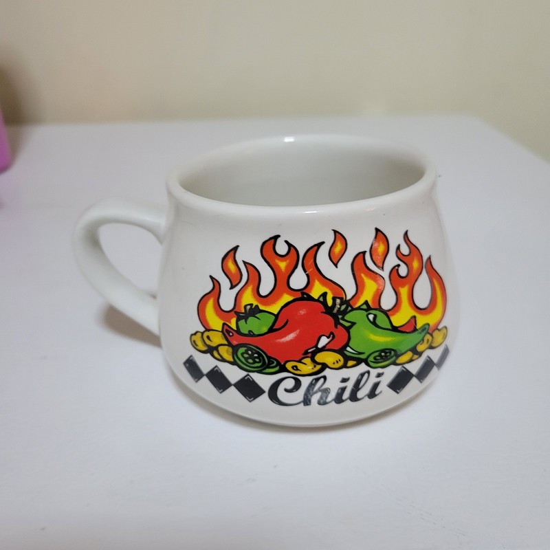 16 oz Houston Harvest (HH) Ceramic Soup/Chili Mug Red & Green Peppers & Flames