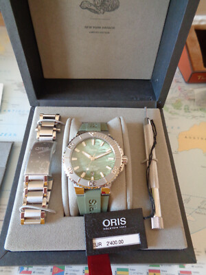 Oris Aquis New York Harbour , Neuwertig, Full Set , Automatik Uhr , grün 