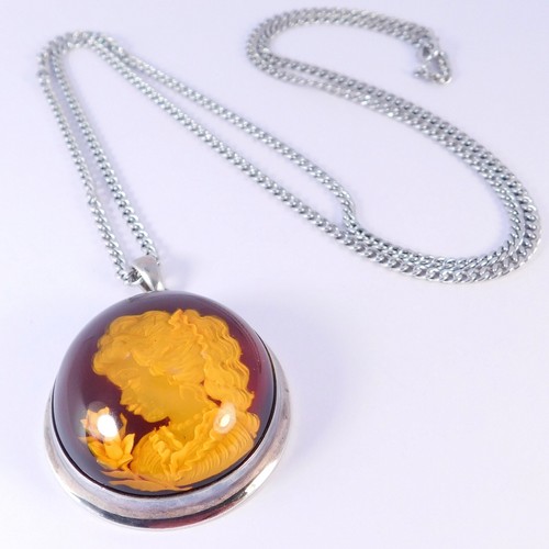 CHARMING STERLING SILVER REVERSE CARVED AMBER ROSETTE PENDANT NECKLACE - Picture 12 of 12