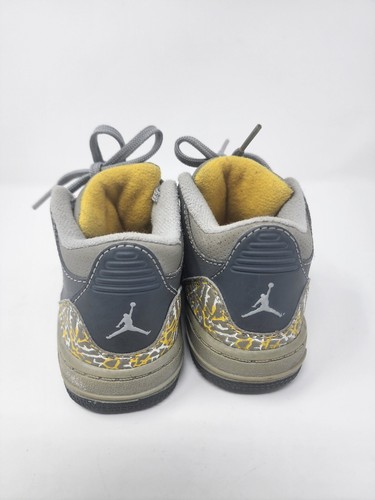 Nike Air Jordan Force 3 TD Gris Pedernal - 6C Tenis para Niños - Imagen 3 de 7