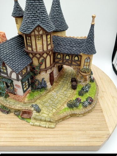 9"Hx8"W Ceramic Resin House-Unbranded Cottage Classic Treasures - Picture 16 of 18