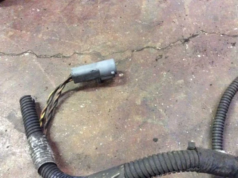 ABS Brake Crossover Wire Wiring Harness For 05 06 2005 2006 Ford E450 Super Duty - Image 2 of 4