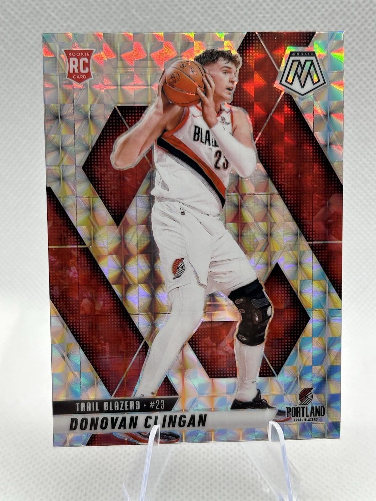 2024-25 Panini Mosaic - Rookies Donovan Clingan #246 Mosaic Prizm (RC)