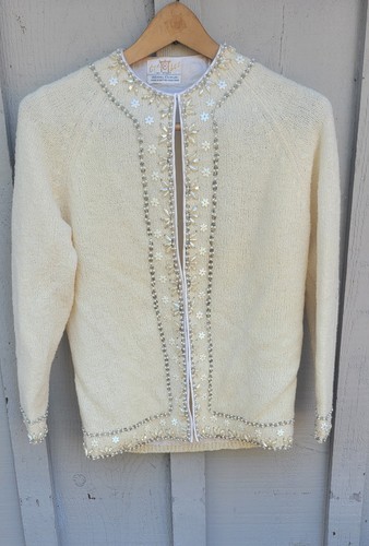 Vintage 50s Hand Beaded Cardigan Winter White Pearls 23 L,armpit 18,sleeve 17
