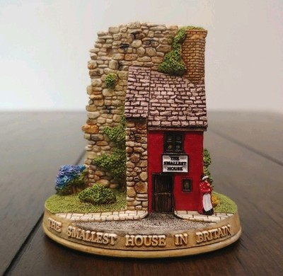 Lilliput Lane The Smallest House In Britain L2945 RARE with Box & Deeds Mint C.