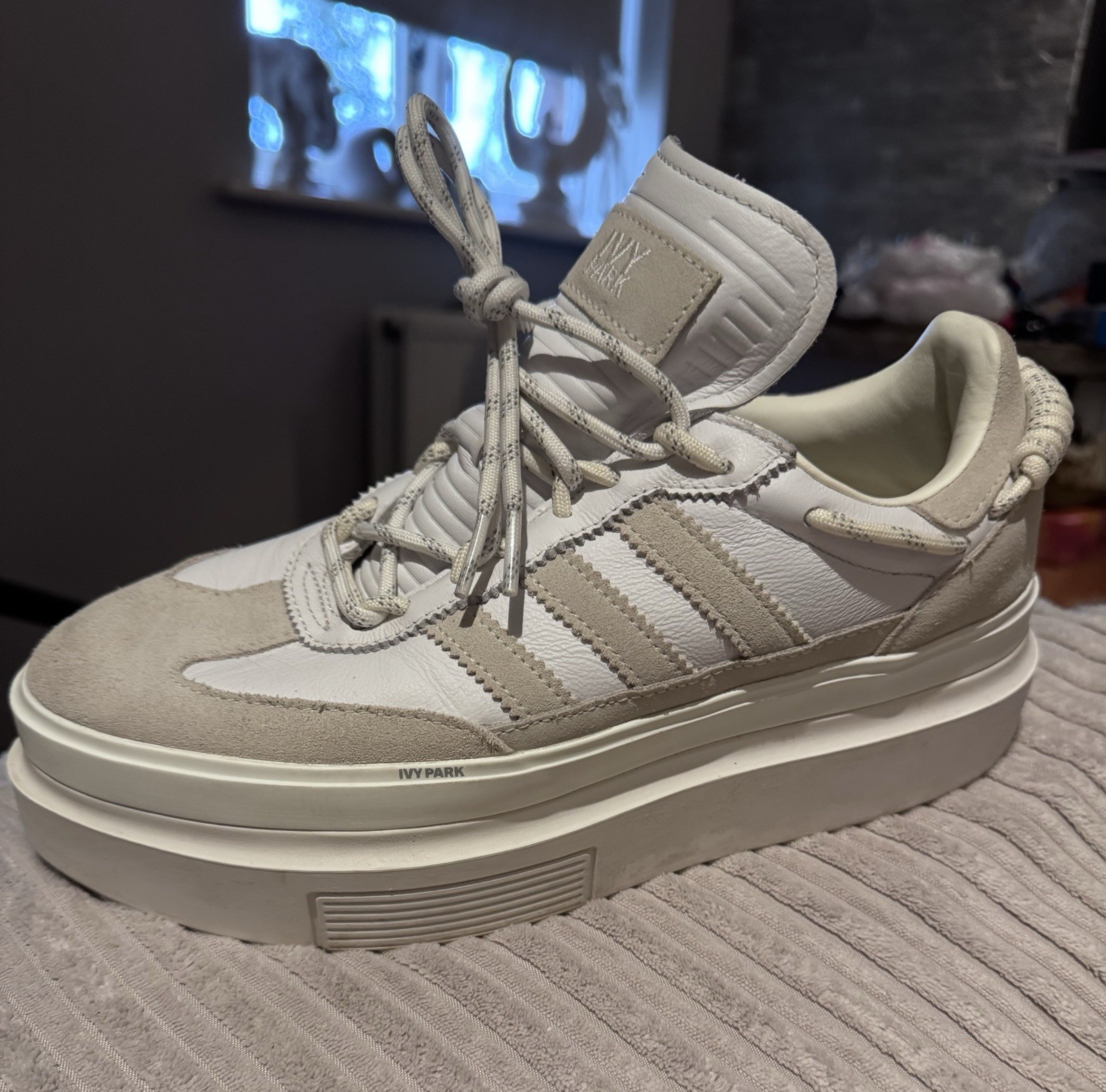 Seller photo, eBay