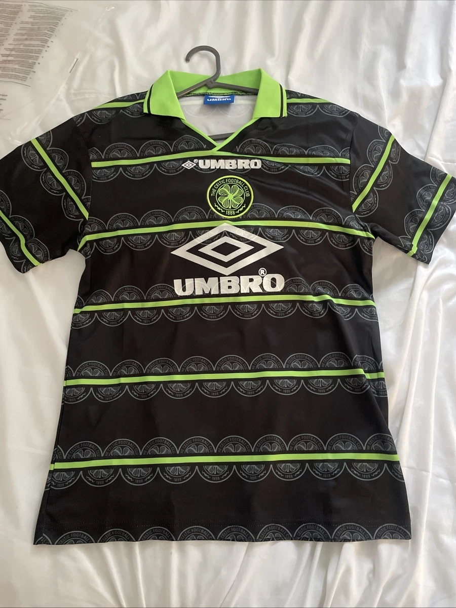 Short Vintage Celtic FC Umbro - Années 80 - Nylon Blanc - Taille 26 Pouces (enfant) - Angleterre