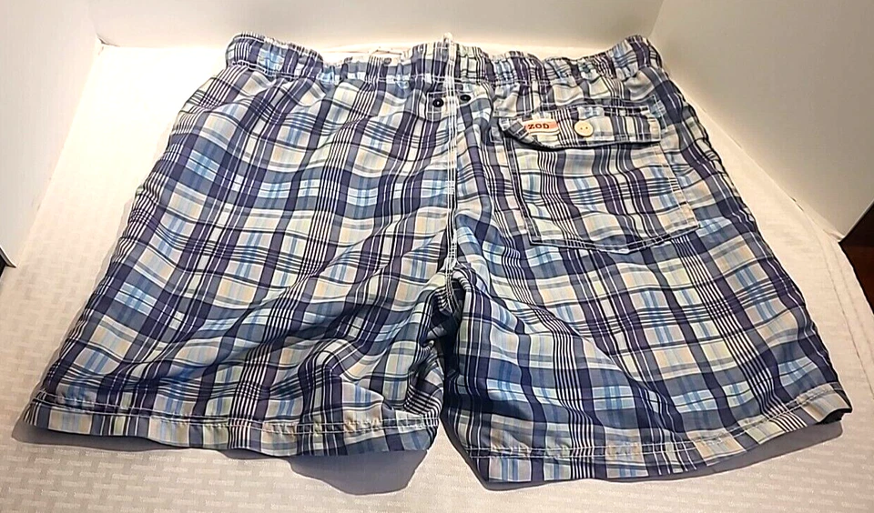 Traje de baño IZOD para hombre grande azul blanco verde a cuadros 6" entrepierna Foto 2 de 3
