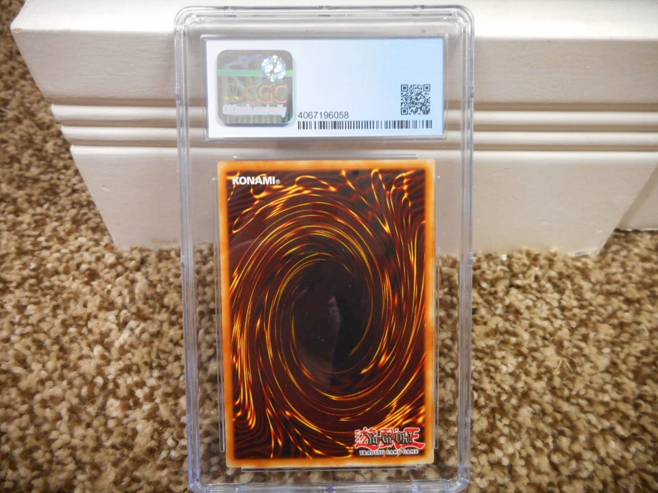 Yu-Gi-Oh Gamma the Magnet Warrior cgc 9 MINT 2003 Prismatic Secret Rare DOR-003  - Image 4 of 4