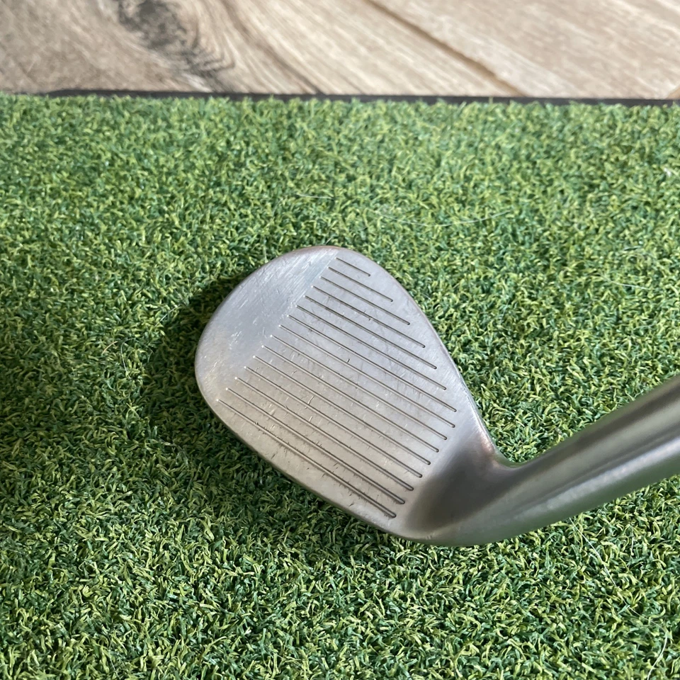 Cleveland CG10 Sand Wedge - 56° - Dynamic Gold Steel Shaft Lamkin grip upc 41 - Image 3 of 4