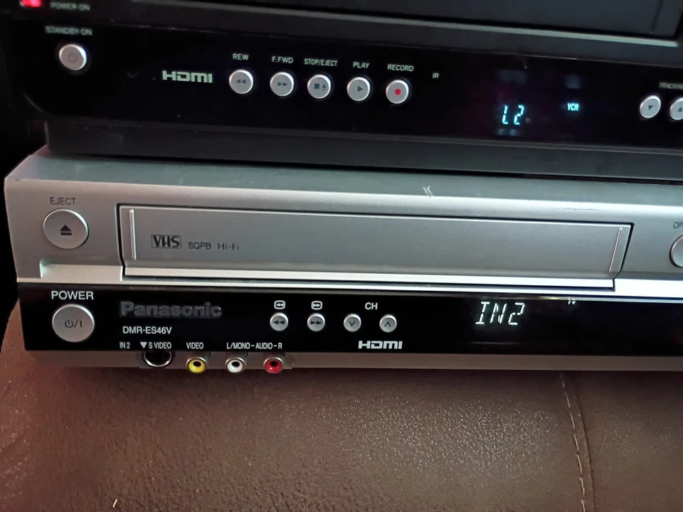 2 Lot, Panasonic VHS / DVD Recorder & Magnavox VHS / DVD Recorder **Parts Only** - Image 3 of 4