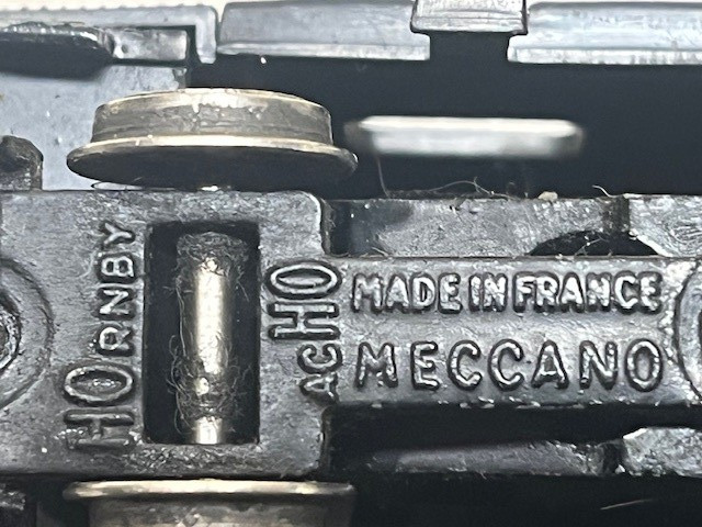 Hornby acHO French Railways (SNCF) Suburban Steam Passenger set - used.