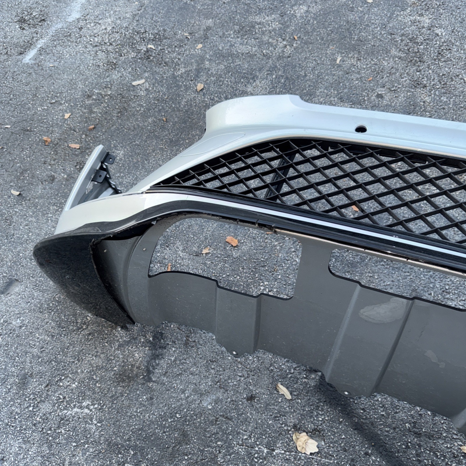 2021-2024 Bentley Bentayga Gen 2 BY636-2 Front Bumper Cover 36A807103 #3430