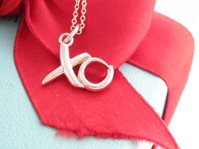 Tiffany Co Silver Picasso XO Love Kiss Pendant Necklace 16
