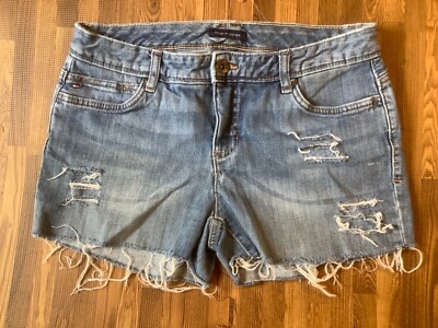 Tommy Hilfiger woman's Size (31x2) Distressed Cutoff flayed hem