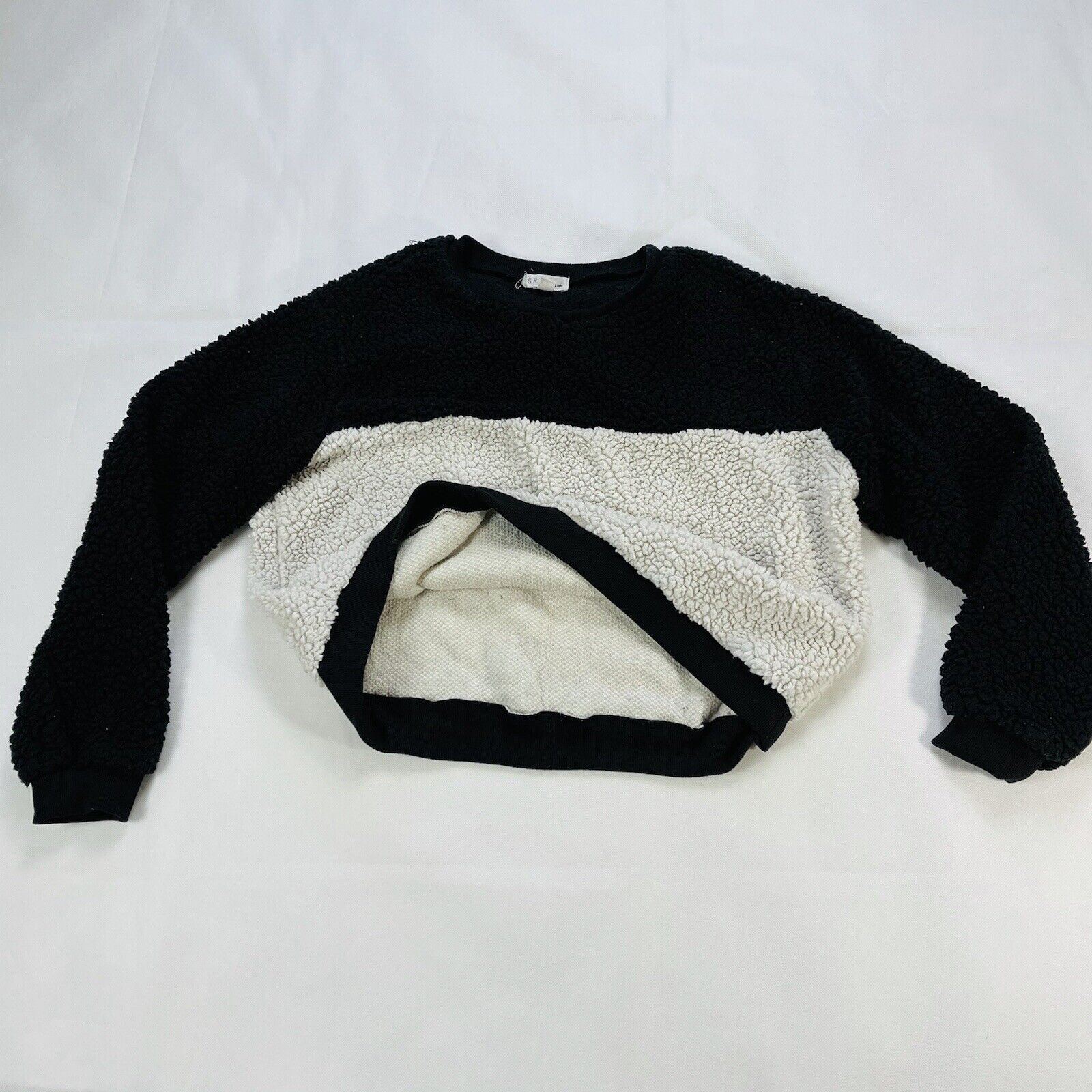 S.R By Sweet Rain Women’s cropped Sweatshirt Size… - image 4
