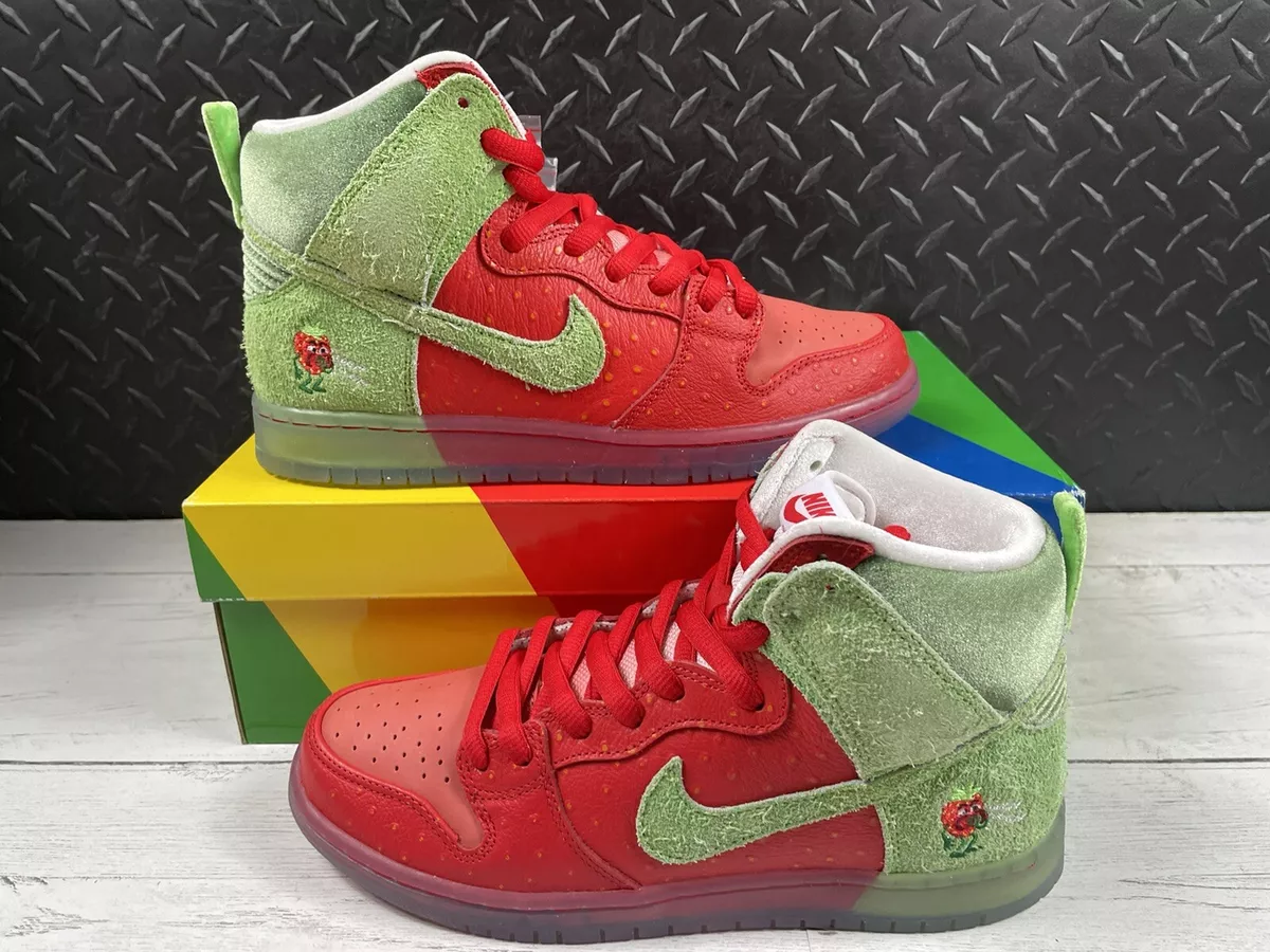 Nike sb dunk high clearance strawberry cough