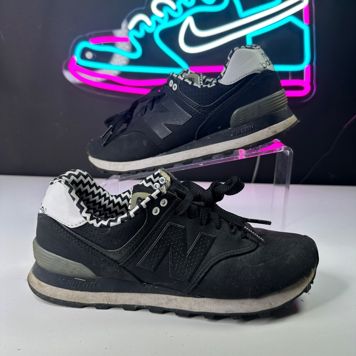 New Balance 574 Shoes Sneakers Black White Chevron WL574ACD