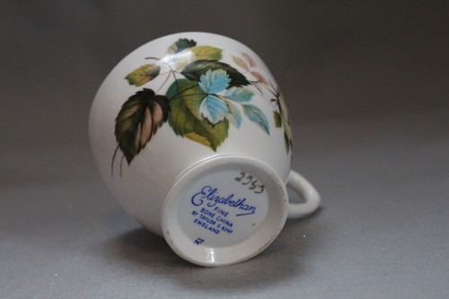 Elizabethan Fine Bone China Tea Cup & Saucer White Crabapple Taylor Kent VTG - Picture 20 of 21
