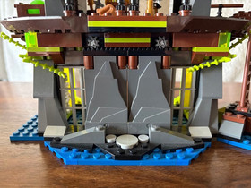 LEGO Ninjago 70736 Ghost Stealth Raider Haunted House Set w/ Instructions No Box