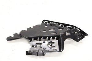 Passat B9 Stoßstangehalter Stoßstange Halter vorne links 3J0807183