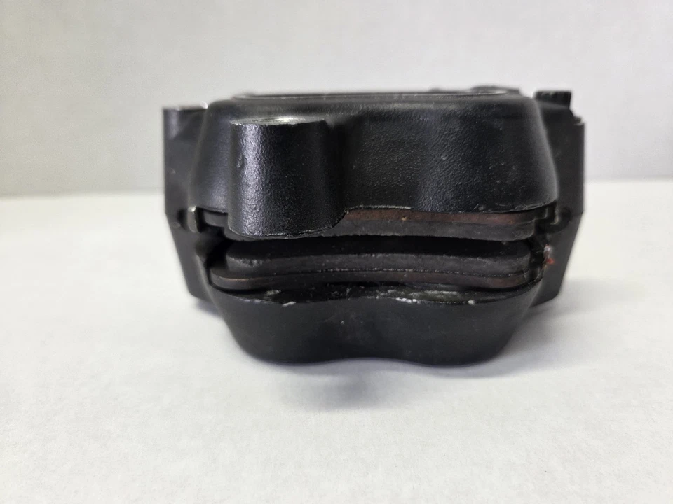 07-11 HARLEY DAVIDSON FAT BOY FRONT BRAKE CALIPER/PADS OEM used - Image 4 of 4